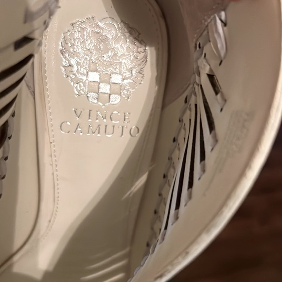 Vince Camuto Cutout Peep Toe Off White Leather Booties 3.75” Heels Size 7 M - Picture 3 of 9